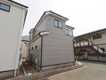 【東京都/西東京市西原町】西東京市西原町4丁目1号棟 建築中の外観：全2棟　写真中央