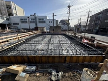 【東京都/練馬区関町北】練馬区関町北4丁目　新築戸建て1号棟 建築中の外観：全３区画　１区画(手前側)