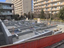 【東京都/中野区白鷺】中野区白鷺1丁目　A号棟/全3棟 建築中の外観：全3棟現場（手前から１軒目）