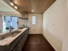 【東京都/三鷹市上連雀】三鷹市上連雀8丁目　新築戸建　3号棟/全4号棟 キッチン