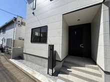 【東京都/西東京市田無町】西東京市田無町一丁目　新築戸建1号棟 玄関