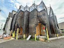 【東京都/西東京市北町】西東京市北町三丁目　新築戸建　1号棟 建築中の外観：全3区画・左側