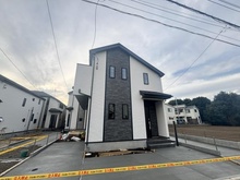 【東京都/西東京市新町】西東京市新町3丁目　新築戸建　B号棟 建築中の外観：全5号棟/写真中央