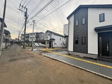 【東京都/西東京市新町】西東京市新町3丁目　新築戸建　B号棟 建築中の外観：全5号棟/写真右側