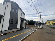【東京都/西東京市新町】西東京市新町3丁目　新築戸建　B号棟 建築中の外観：全5号棟/写真左側