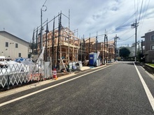 【東京都/練馬区南大泉】練馬区南大泉2丁目　新築戸建　2号棟 建築中の外観：全8区画