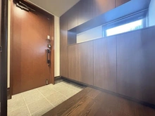 【東京都/調布市布田】調布市布田5丁目　中古戸建 玄関