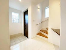 【東京都/世田谷区奥沢】世田谷区奥沢8丁目 一戸建 玄関