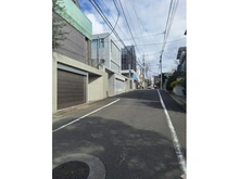 【東京都/目黒区自由が丘】目黒区自由が丘一丁目　戸建て 前面道路：東側