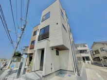 【東京都/世田谷区玉川】世田谷区玉川3丁目 新築戸建て A号棟 外観：全2棟／右側　A号棟