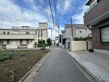 【東京都/目黒区目黒】目黒区目黒4丁目　新築戸建 前面道路