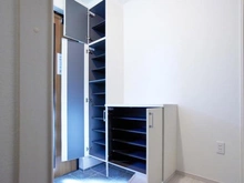 【東京都/稲城市坂浜】稲城市坂浜4丁目　新築戸建1号棟 玄関