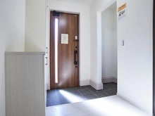 【東京都/稲城市坂浜】稲城市坂浜4丁目　新築戸建2号棟 玄関