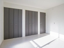 【東京都/稲城市坂浜】稲城市坂浜4丁目　新築戸建3号棟 洋室：約8.0帖