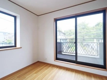 【神奈川県/川崎市多摩区長沢】川崎市多摩区長沢2丁目　中古戸建 洋室：約4.7帖