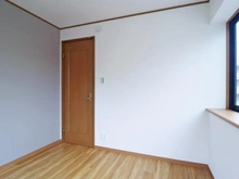 【神奈川県/川崎市多摩区長沢】川崎市多摩区長沢2丁目　中古戸建 洋室：約4.7帖