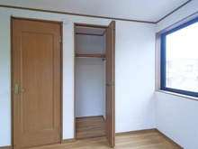 【神奈川県/川崎市多摩区長沢】川崎市多摩区長沢2丁目　中古戸建 洋室：約6.0帖