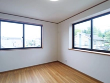 【神奈川県/川崎市多摩区長沢】川崎市多摩区長沢2丁目　中古戸建 洋室：約6.0帖
