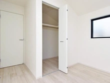 【神奈川県/川崎市麻生区王禅寺東】川崎市麻生区王禅寺東6丁目　新築戸建3号棟 洋室：約9.0帖