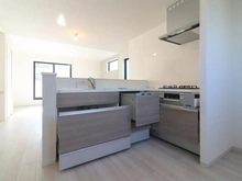 【東京都/足立区本木南町】足立区本木南町　新築戸建1号棟 キッチン：L字型