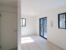 【東京都/足立区本木南町】足立区本木南町　新築戸建1号棟 洋室：約8.2帖