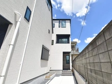 【東京都/足立区江北】足立区江北3丁目　新築戸建2号棟 外観：全7棟　写真中央