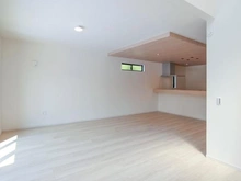 【東京都/日野市百草】日野市百草新築戸建 LDK：約23.9帖
床暖房付き
