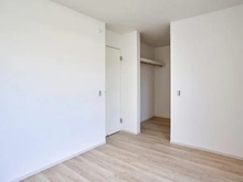 【東京都/日野市三沢】日野市三沢5丁目　新築戸建 洋室：約8.1帖
ウォークインクローゼット付き