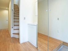 【東京都/三鷹市深大寺】三鷹市深大寺3丁目新築戸建1号棟 玄関