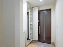 【東京都/三鷹市深大寺】三鷹市深大寺3丁目新築戸建1号棟 玄関