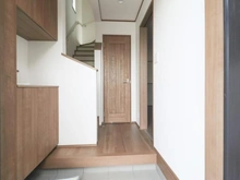 【東京都/日野市平山】日野市平山5丁目　新築戸建1号棟 玄関