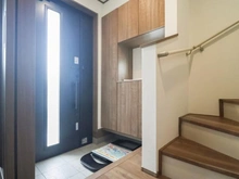 【東京都/日野市平山】日野市平山5丁目　新築戸建1号棟 玄関