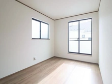 【東京都/日野市平山】日野市平山5丁目　新築戸建1号棟 洋室：約6.5帖