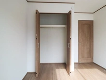 【東京都/日野市平山】日野市平山5丁目　新築戸建1号棟 洋室：約5.0帖