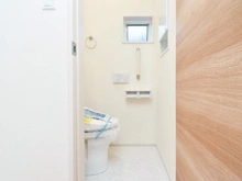 【神奈川県/相模原市南区大野台】相模原市南区大野台3丁目 　新築戸建1号棟 トイレ：2階