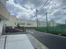 【神奈川県/平塚市高浜台】平塚市高浜台　2号棟 前面道路