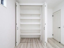 【神奈川県/平塚市高浜台】平塚市高浜台 2号棟 洋室:約5.6帖