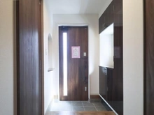 【神奈川県/相模原市南区東大沼】相模原市南区東大沼4丁目　新築戸建1号棟 玄関