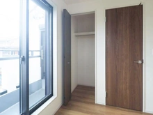 【神奈川県/相模原市南区東大沼】相模原市南区東大沼4丁目　新築戸建1号棟 洋室：約5.5帖