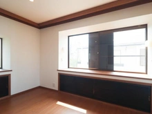 【神奈川県/川崎市麻生区王禅寺東】川崎市麻生区王禅寺東3丁目　中古戸建 洋室：約9.8帖
ウォークインクローゼット付き