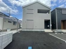 【神奈川県/平塚市河内】平塚市河内　新築戸建1号棟 外観：全4棟　写真中央