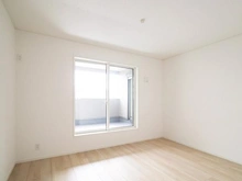 【神奈川県/平塚市河内】平塚市河内　新築戸建1号棟 洋室：約7.0帖
約2.0帖のウォークインクローゼット付き