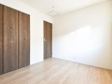 【東京都/稲城市大丸】稲城市大丸新築戸建【2号棟】 洋室：約5.2帖