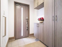 【東京都/稲城市平尾】稲城市平尾2丁目　2号棟 玄関