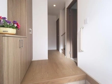 【東京都/稲城市平尾】稲城市平尾2丁目　2号棟 玄関