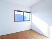 【東京都/稲城市平尾】稲城市平尾2丁目　5号棟 洋室：約5.2帖