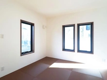 【東京都/稲城市平尾】稲城市平尾2丁目　8号棟 畳コーナー：約5.2帖