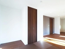 【東京都/稲城市平尾】稲城市平尾2丁目　8号棟 畳コーナー：約5.2帖