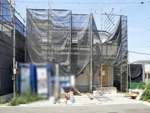 【東京都/狛江市中和泉】狛江市中和泉3丁目新築戸建【2号棟】 建築中の外観：全6棟