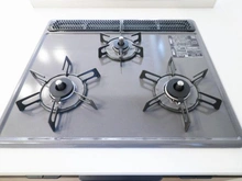 【東京都/大田区西六郷】大田区西六郷1丁目　新築戸建 キッチン：三口コンロ